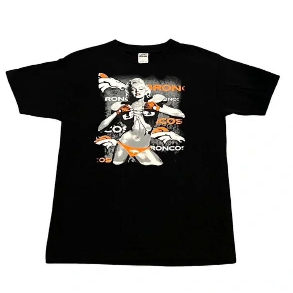 NFL Denver Broncos X Marilyn Monroe Black Crew Neck Graphic T-Shirt Men's Size M